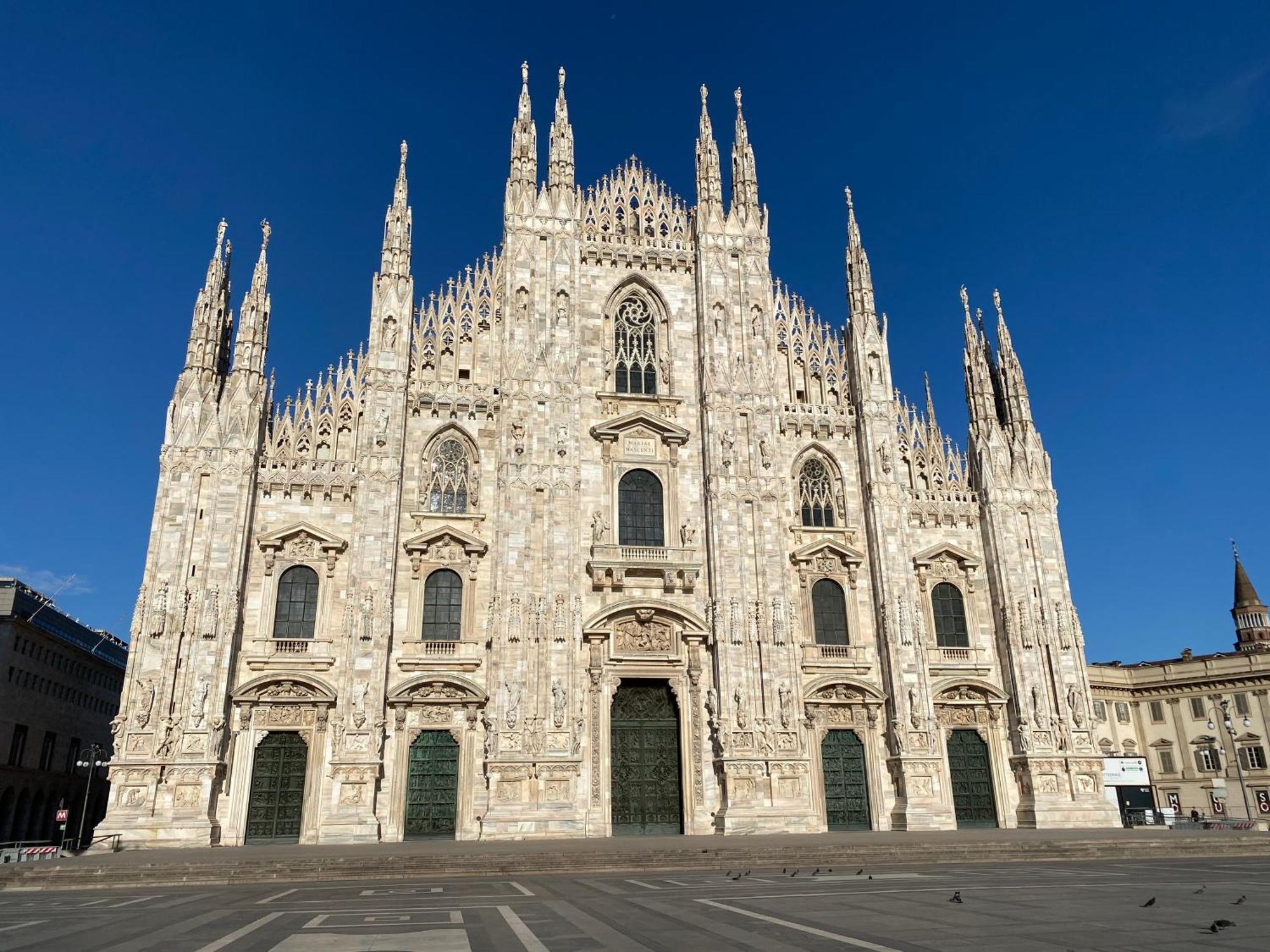 Duomo Intero Appartamento Milão Exterior foto
